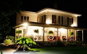Monroe Manor Inn